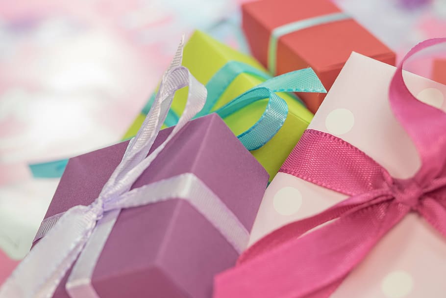 close up photo of several gift boxes, made, package, loop, packet loop HD wallpaper