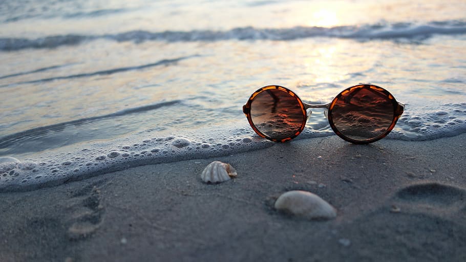 amber sunglasses on shore, sea, ocean, water, wave, coast, beach HD wallpaper