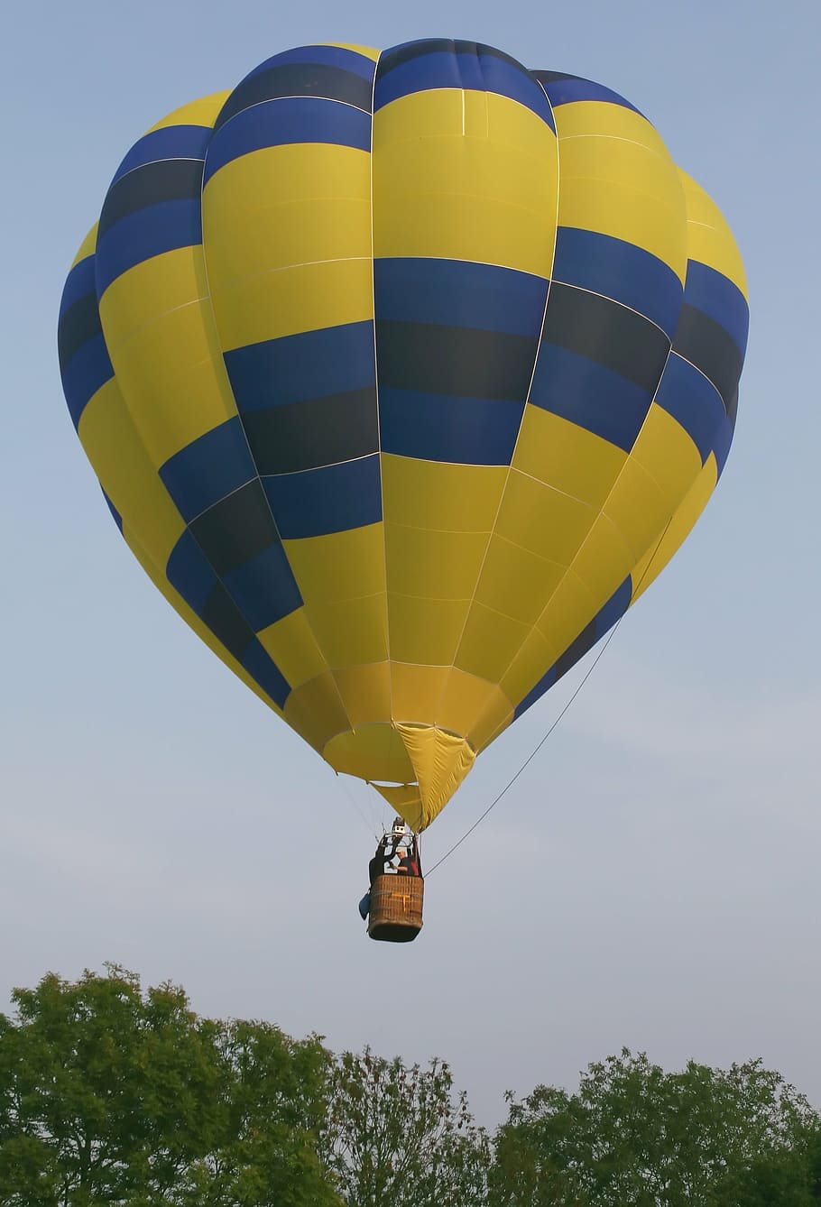 yellow and blue hot air balloon on sky, aerospace, aircraft, ascend, HD wallpaper