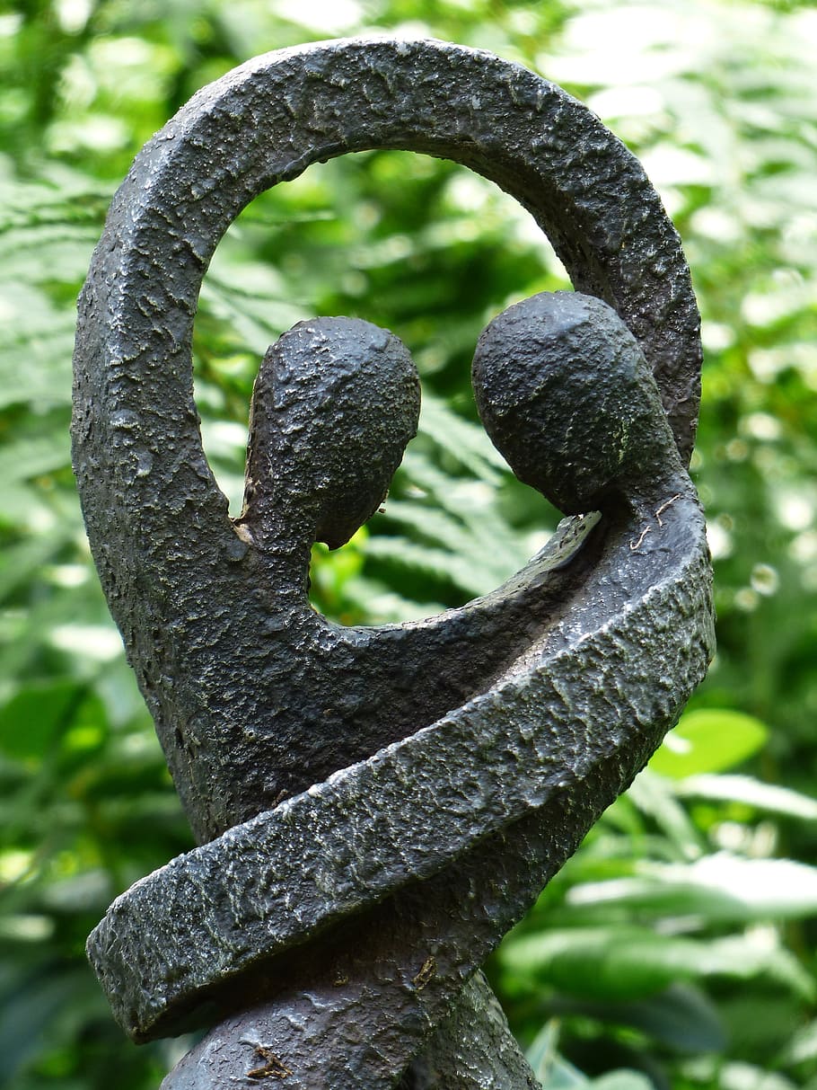 man and woman concrete figure, pair, lovers, togetherness, for two HD wallpaper
