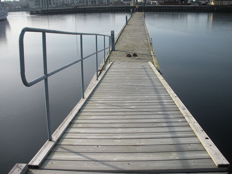 jetty, wood, planks, grid, metal, brown, water, blue, tether HD wallpaper