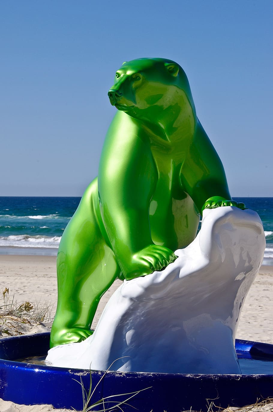polar bear, green, artificial, sculpture, animal, blue, white HD wallpaper