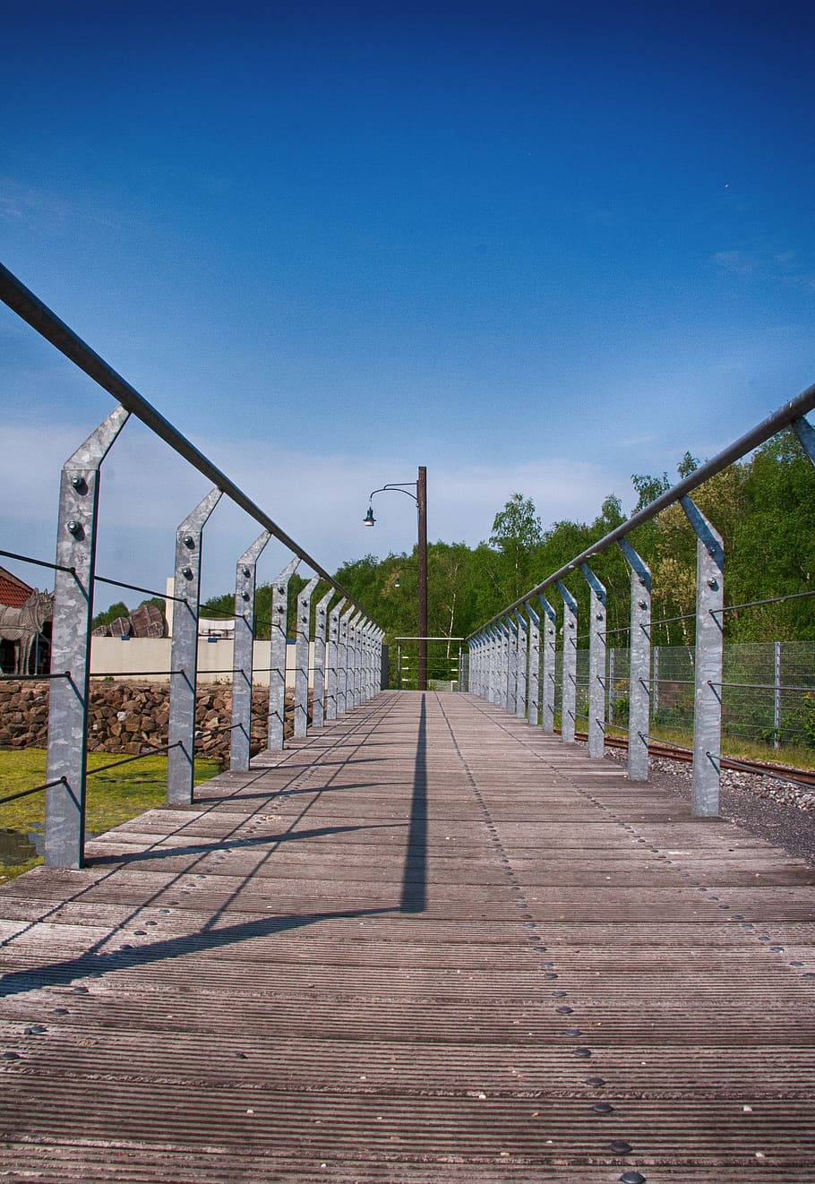 bridge, wood, away, sky, the way forward, diminishing perspective HD wallpaper