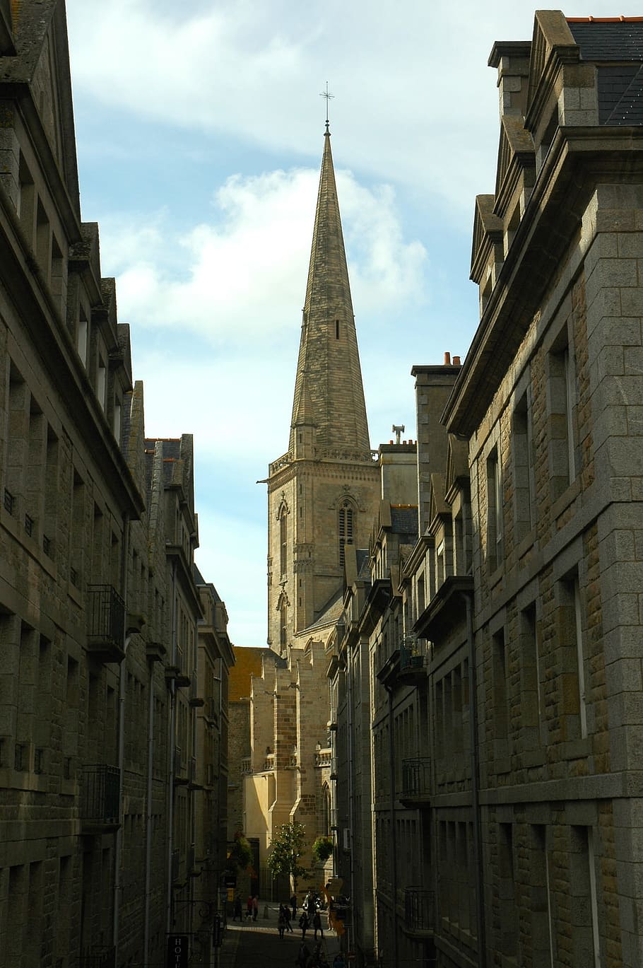 st malo, brittany, france, cathedral, fortress, corsairs, coast
