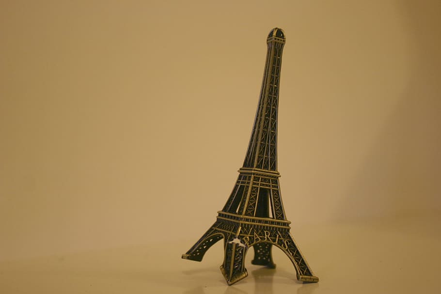 eiffel tower, trailers, paris, torrifel, architecture, copy space HD wallpaper