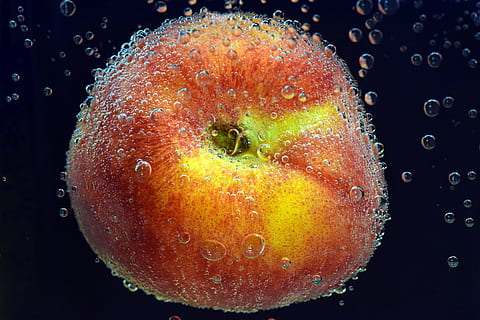 Peach, Stone Fruit, Water, about, diving, immersion, gas bubbles HD wallpaper