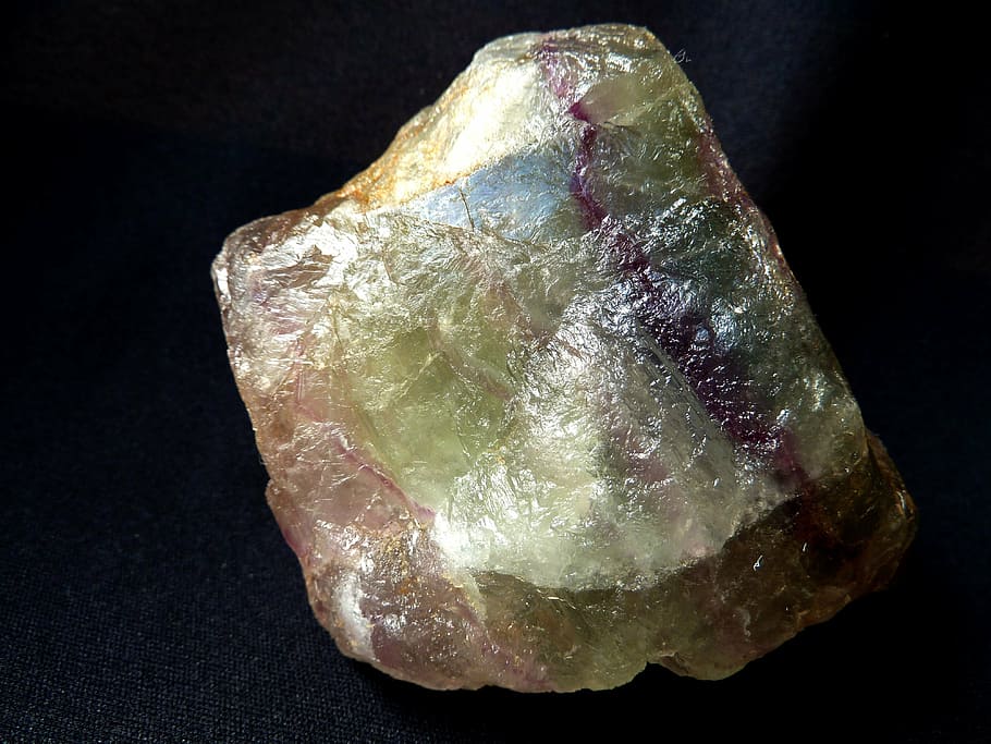 brown stone, fluorite, fluorspar, green, violet, glass gloss