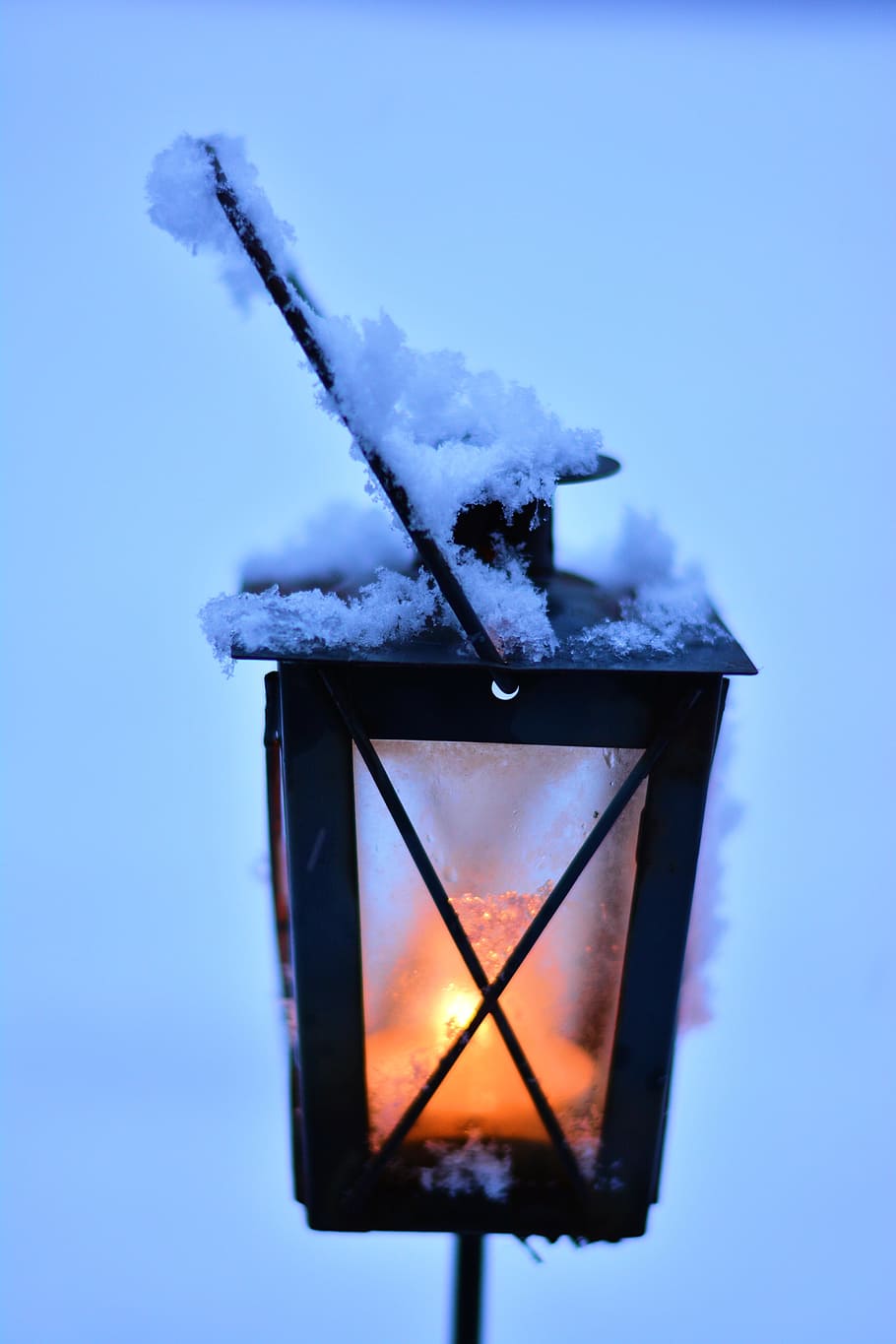 black steel lantern covered with snow, winter, snowy, light HD wallpaper
