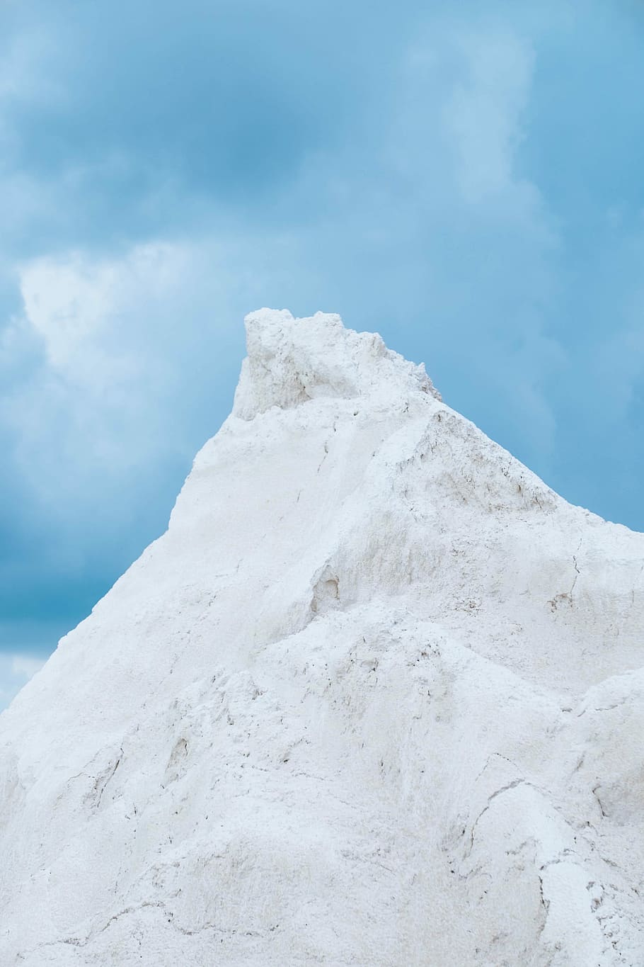 gray mountain peak under blue sky, white mountain covered by snow HD wallpaper