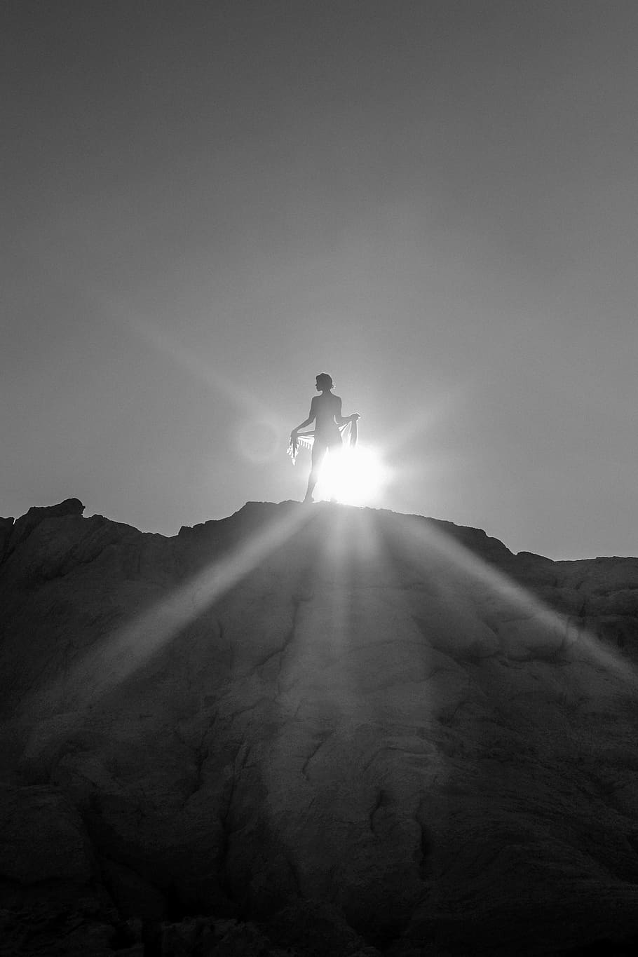 silhouette of woman standing on mountain cliff, silhouette of woman standing on hill during daytime HD wallpaper