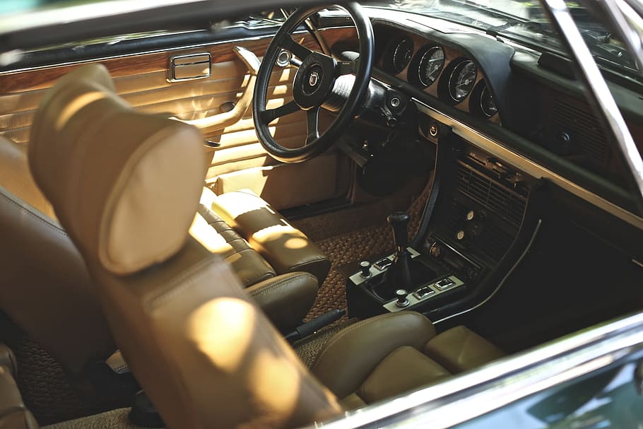 brown and black vehicle interior, black vehicle steering wheel HD wallpaper