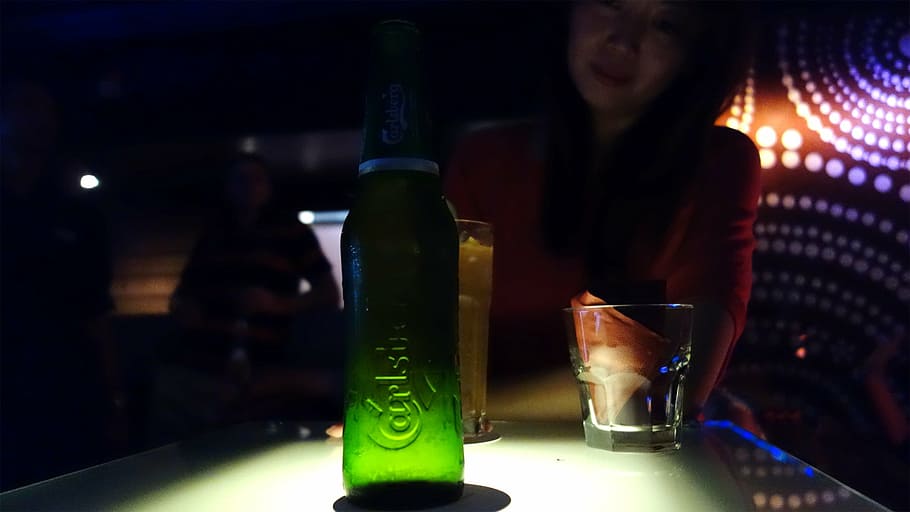 beer, bottle, bar, drink, food and drink, refreshment, alcohol HD wallpaper