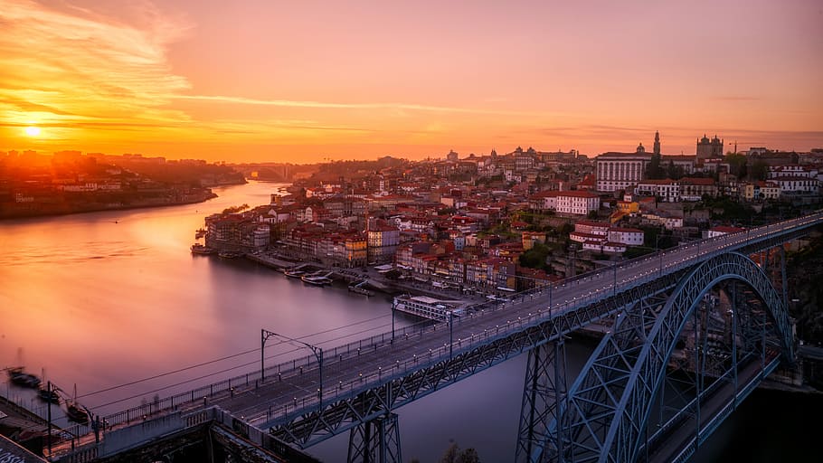 gray bridge near building at sunset, city bridge, orange, sky HD wallpaper