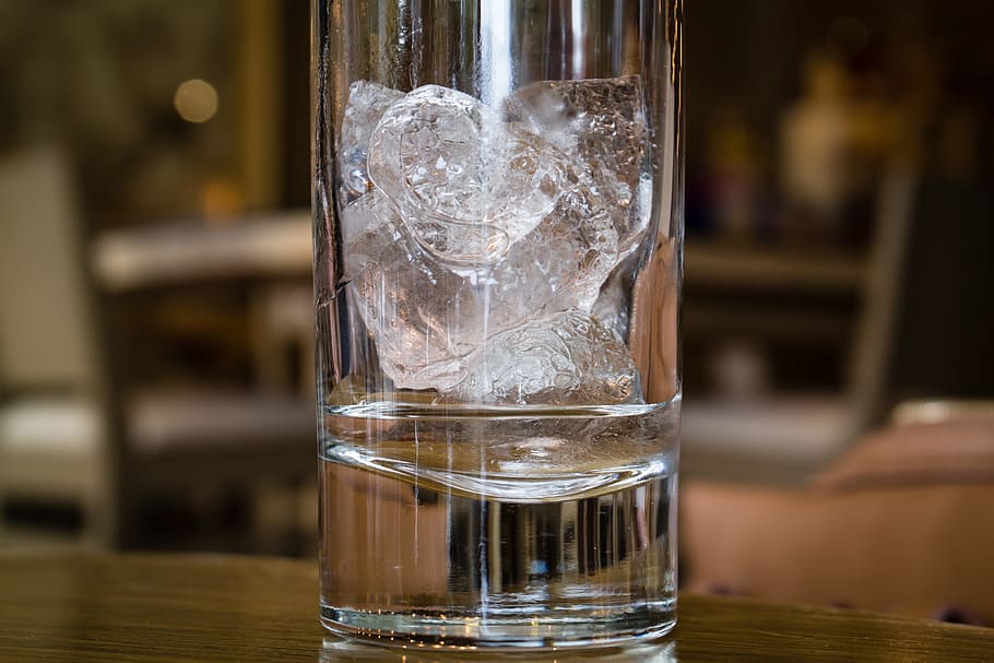 drinking glass filled by ice selective focus photography, cube HD wallpaper