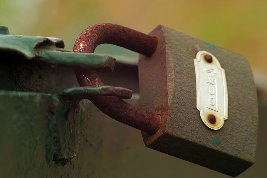 by wlodek, rust, castle, hack, metal, metallic, old, safety HD wallpaper