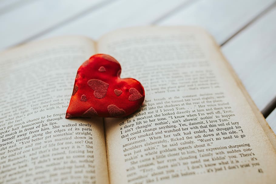 Little red heart with an old book, reading, love, pages, heart Shape HD wallpaper
