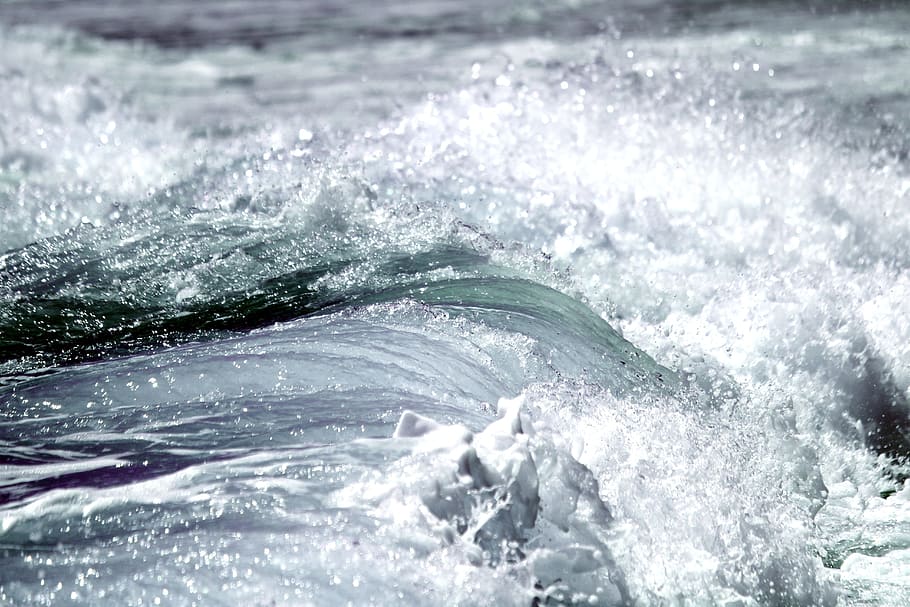 body of water forming as wave during daytime, ocean, sea, inject HD wallpaper