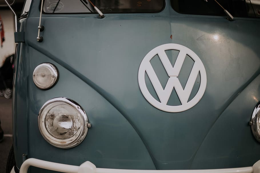 closeup photo of gray Volkswagen vehicle, gray Volkswagen vehicle HD wallpaper