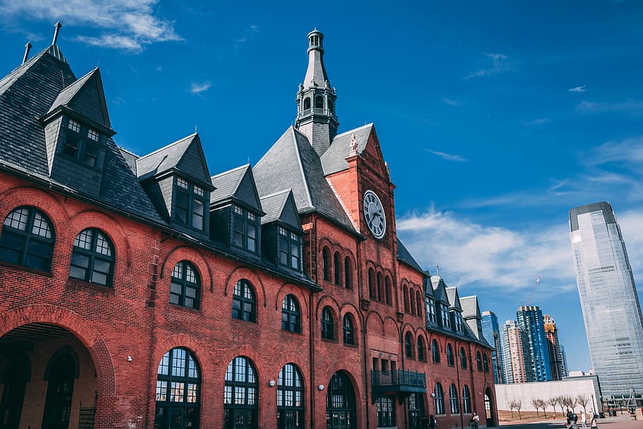 Liberty Park train terminal, brown and grey concrete building HD wallpaper