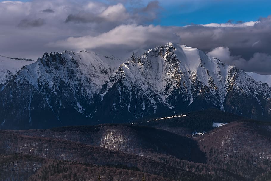 snow-capped mountain under gloomy sky, mountain landscape with snow during daytime HD wallpaper