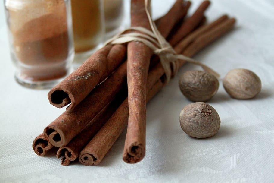 pile of sticks beside the clear glass container, spices, cinnamon HD wallpaper