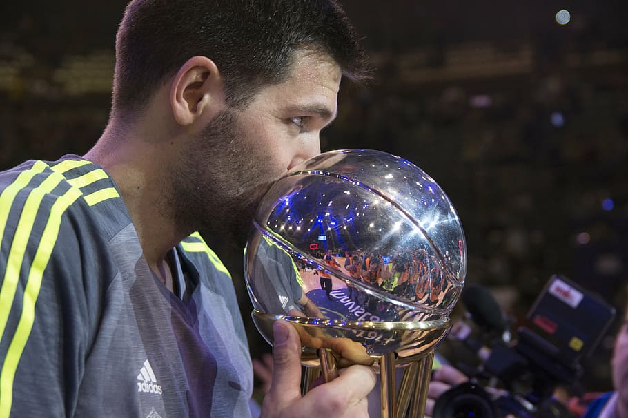 HD wallpaper: man kissing trophy, basketball, real madrid, champion, copa del rey - Wallpaper Flare