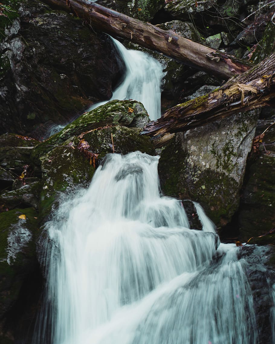timelapse photo of waterfall, time-lapse photography of waterfalls surrounded of rock formation HD wallpaper