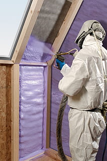 man spraying paint on gray wall, insulation, izolacja, pur HD wallpaper