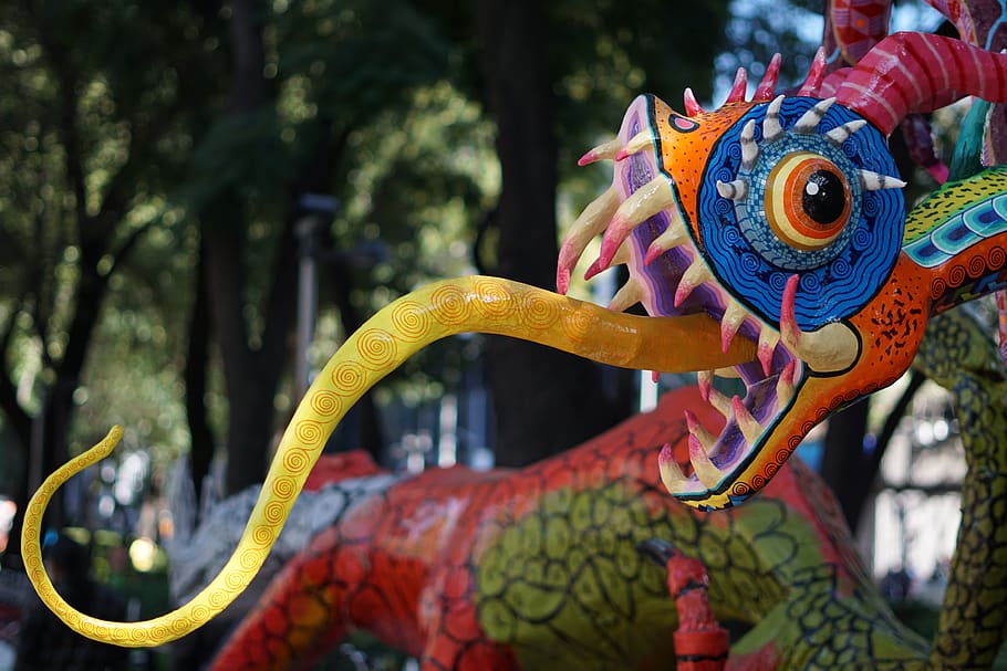 nature, fun activities, dragon, animal representation, focus on foreground HD wallpaper