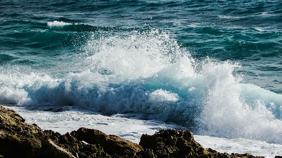 wave of the beach at the coastal rock, smashing, foam, spray HD wallpaper