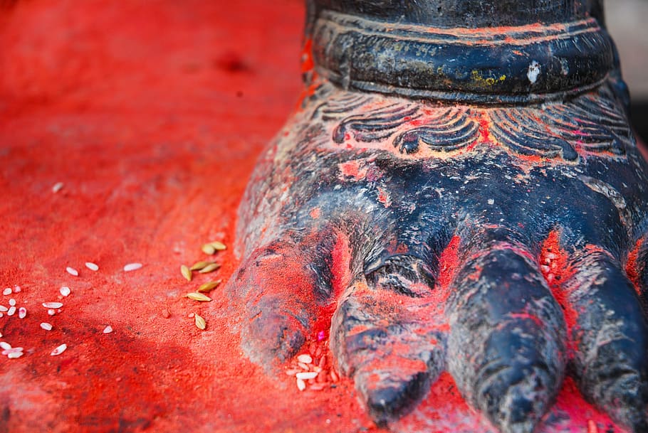 nepal, footprint, red, close-up, no people, metal, old, weathered HD wallpaper
