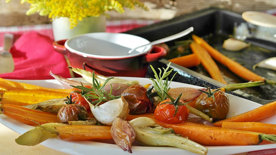 assorted vegetable on white ceramic tray, vegetables, vegetable pan