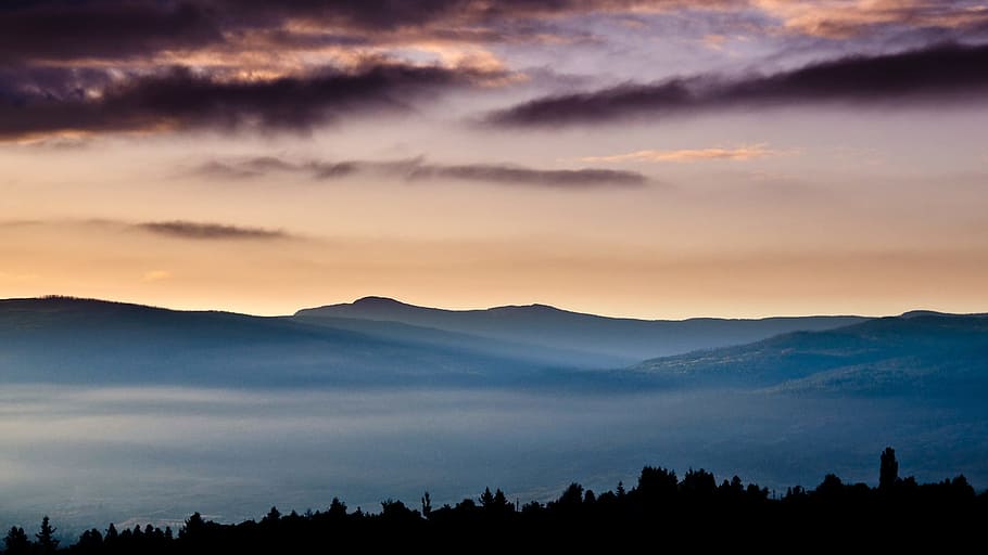 The Sunrise In The Mountain, Daybreak, effect of sunrise, scenics, HD wallpaper