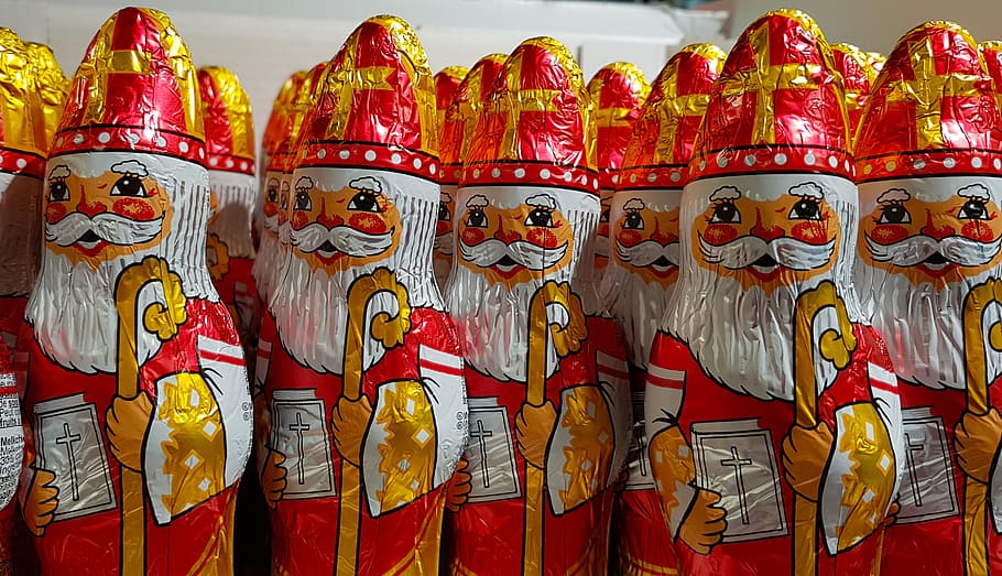 priest figurine collection, saint nicholas, chocolate, sintsnoep HD wallpaper