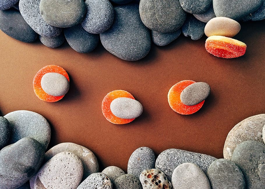 tubing, river, float, rock, art, solid, large group of objects HD wallpaper