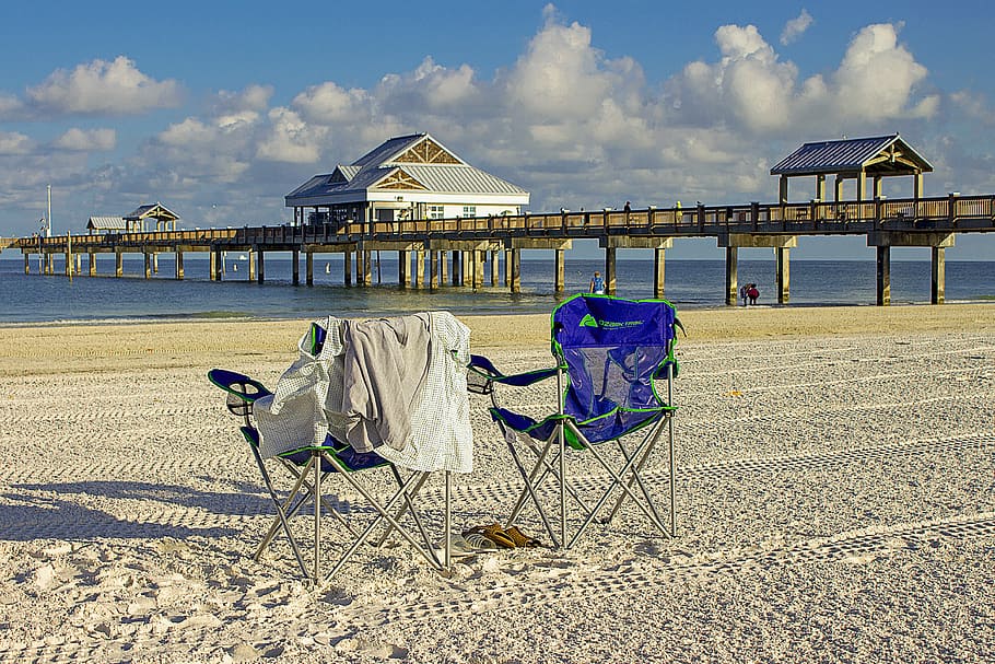 Clearwater Beach and pier in Tampa, Florida, chairs, clouds, ocean, HD wallpaper