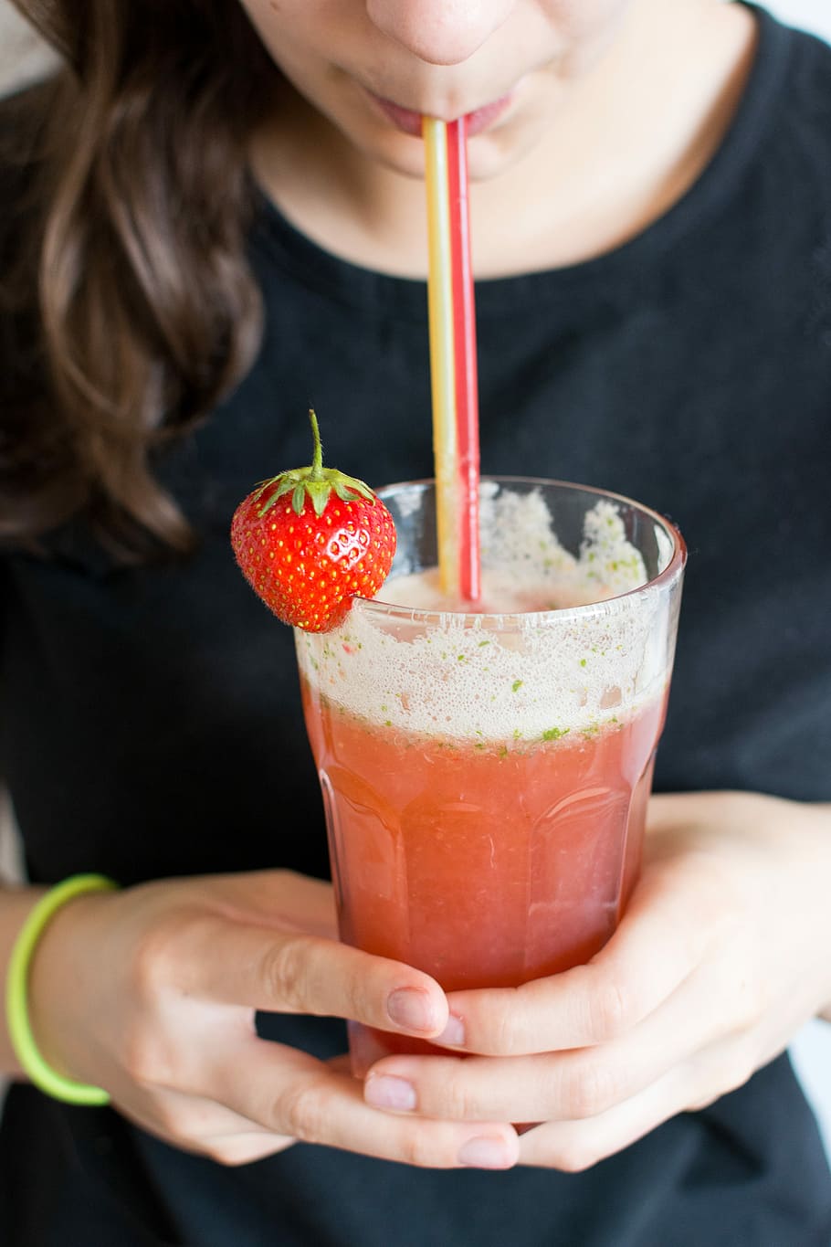 Homemade strawberry and basil lemonade, close up, drink, drinking HD wallpaper