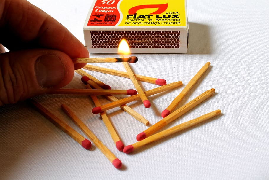 matches, toothpick matches, calls, matchbox, lit, light, fire, HD wallpaper
