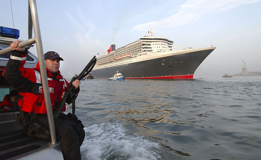 cruise ship, queen mary 2, coast guard security, escort, watch
