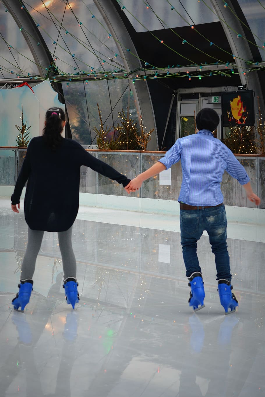 ice skating, people, torque, connectedness, couple, hands, two people, HD wallpaper