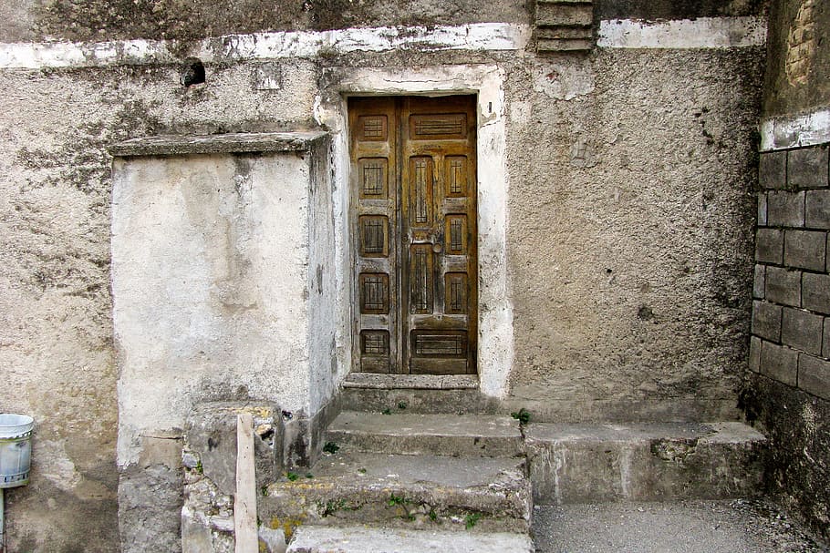 brown wooden door in gray building, decay, time, run-down, end HD wallpaper