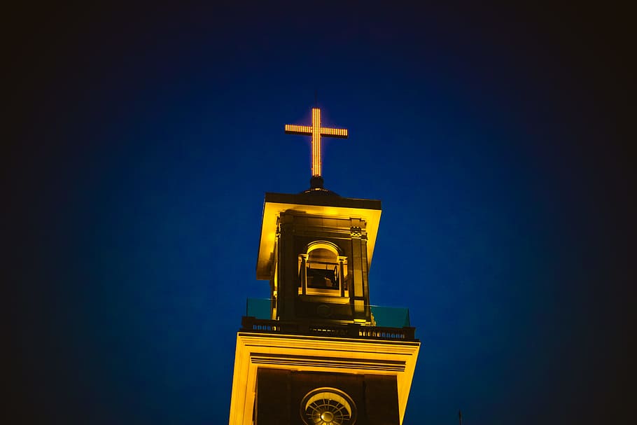 church with cross under sky, low angle photo of a church tower, HD wallpaper