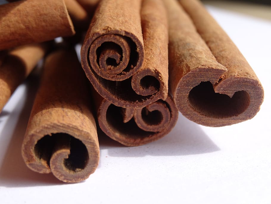 photo of rolled chocolate, cinnamon, spices, bark, still life HD wallpaper