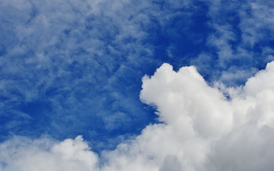 white clouds on blue sky, cloud - sky, cloudscape, beauty in nature HD wallpaper