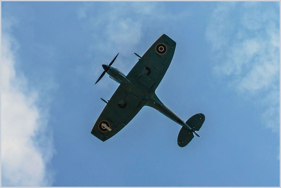 spitfire, aeroplane, war, fighter, vintage, flying, pilot, sky HD wallpaper
