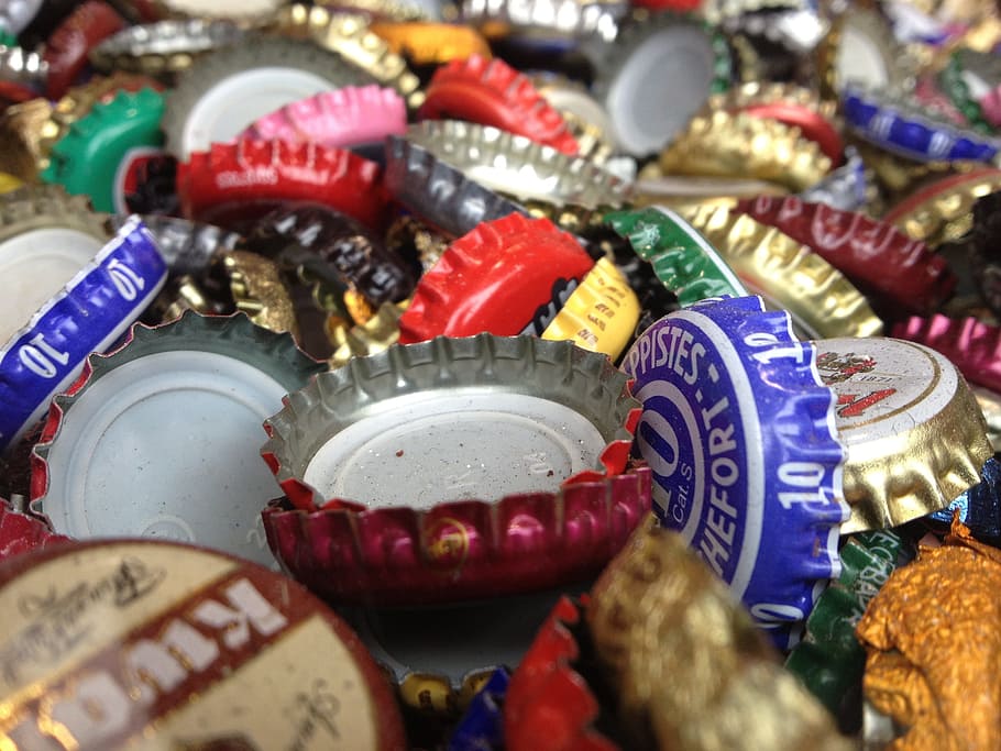 pile of bottle caps, veneers, color, full frame, abundance, large group of objects