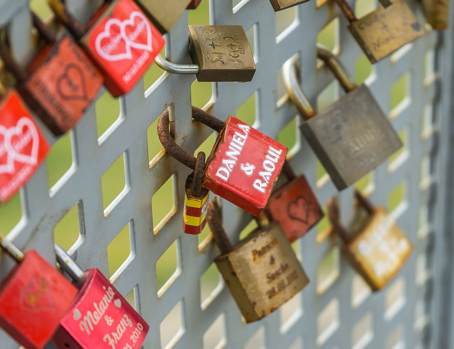 castle, love, love locks, padlocks, love castle, liebesbeweis HD wallpaper