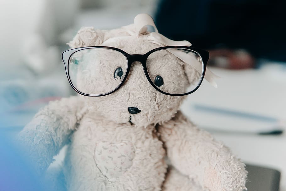 white bear plush toy wearing eyeglasses, white bear plush toy HD wallpaper