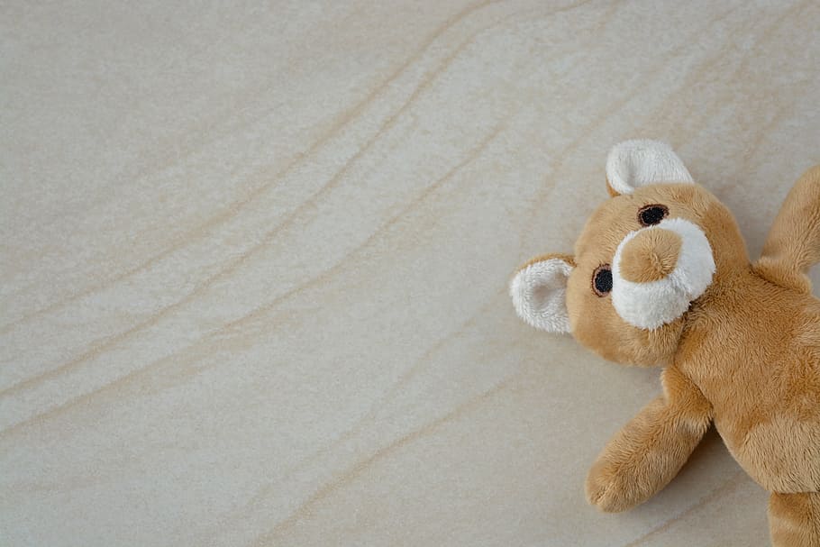 brown bear plush toy on beige table, teddy, teddy bear, small stuffed bear HD wallpaper
