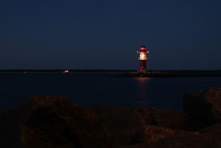 lighthouse, evening, romantic, water, harbour entrance, port HD wallpaper